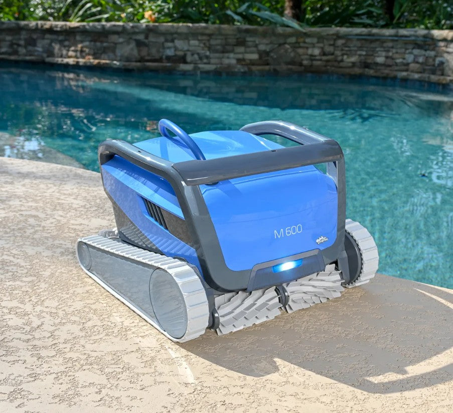 Robot M600 pour Piscine Creusée w/Chariot & Wi-Fi de Maytronics
