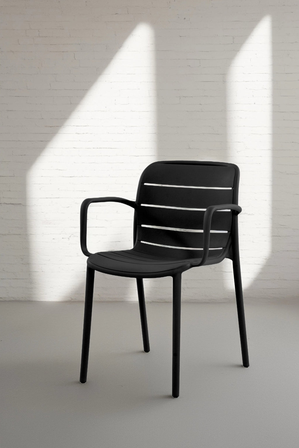 Chaise Summer w/Accoudoir Résine Noire F94