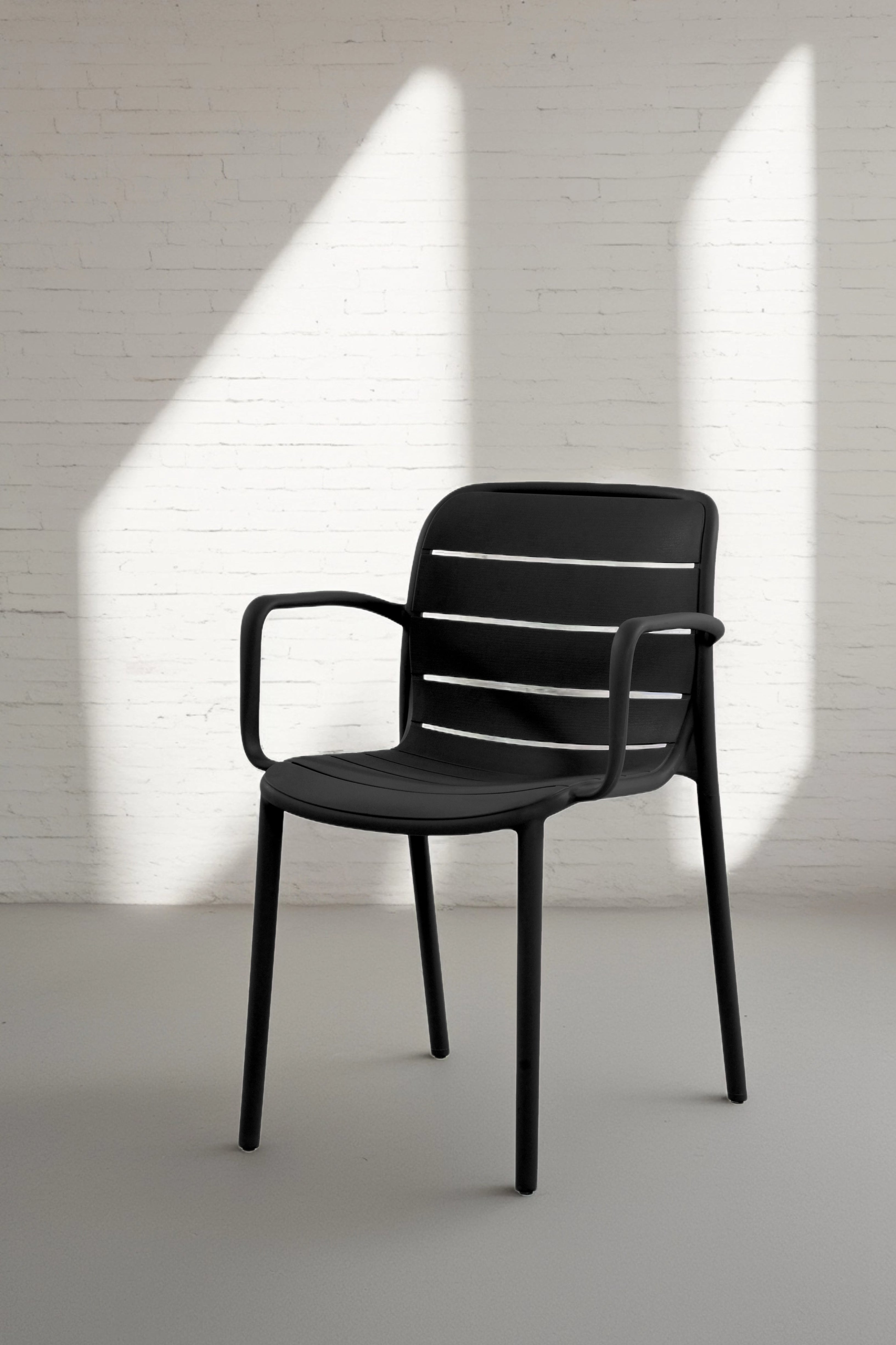 Chaise Summer w/Accoudoir Résine Noire F94